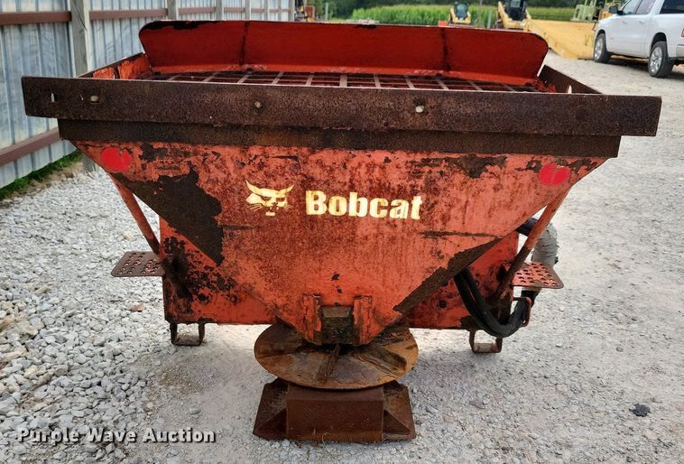 image for item DR4371 2008 Bobcat HS8 skid steer spreader