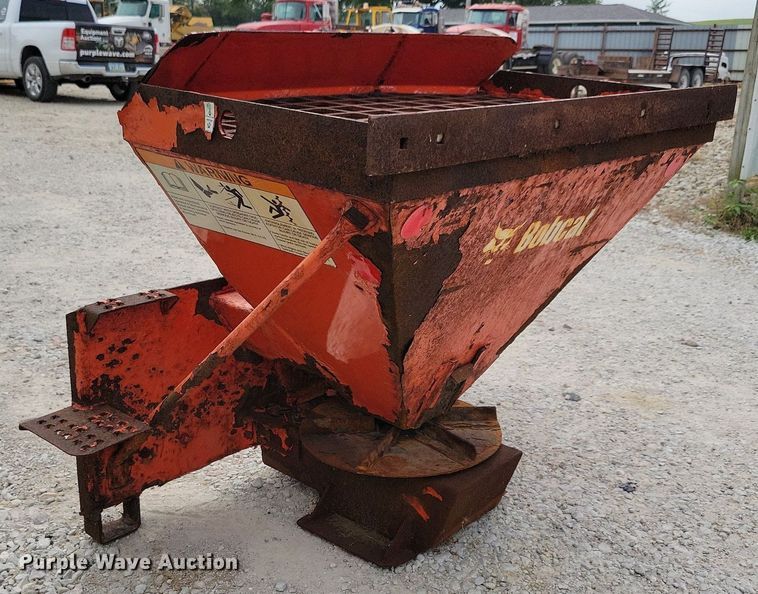 image for item DR4371 2008 Bobcat HS8 skid steer spreader