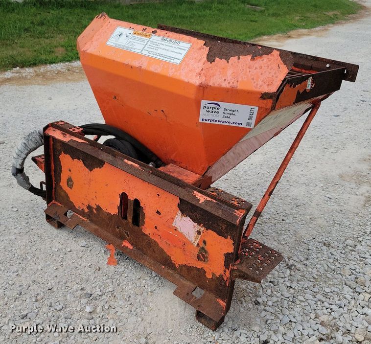 image for item DR4371 2008 Bobcat HS8 skid steer spreader