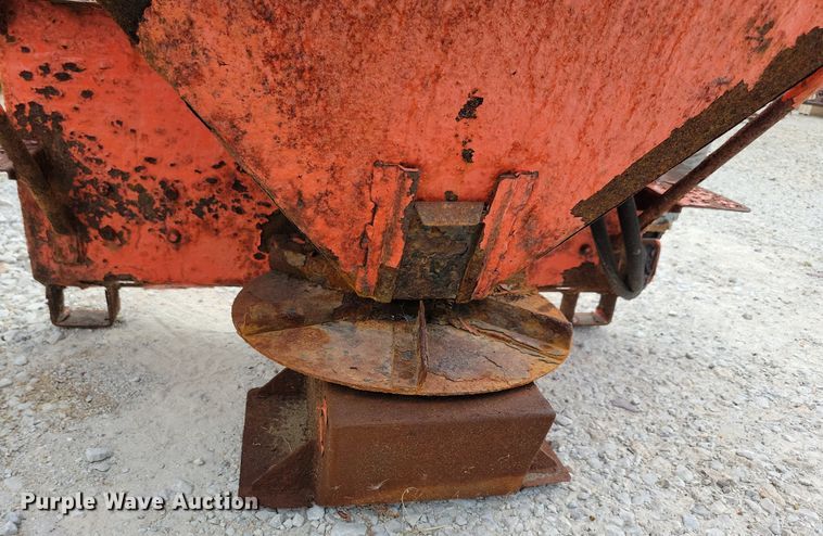 image for item DR4371 2008 Bobcat HS8 skid steer spreader