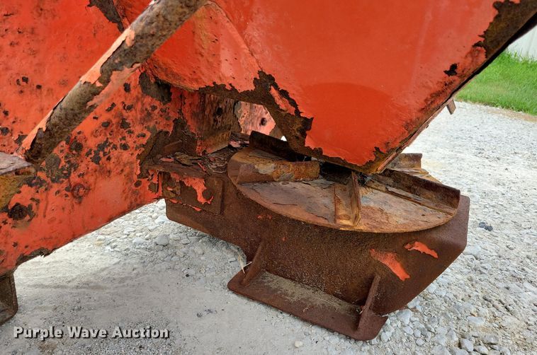 image for item DR4371 2008 Bobcat HS8 skid steer spreader