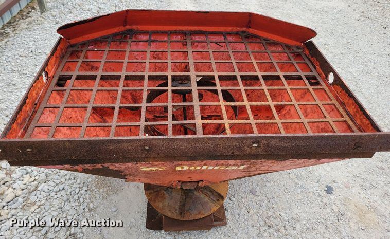 image for item DR4371 2008 Bobcat HS8 skid steer spreader