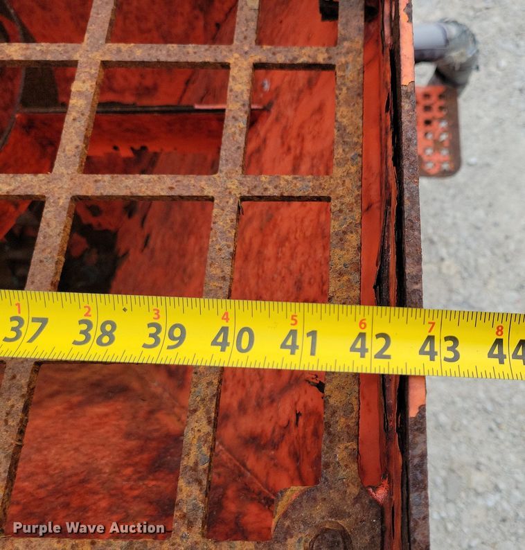 image for item DR4371 2008 Bobcat HS8 skid steer spreader