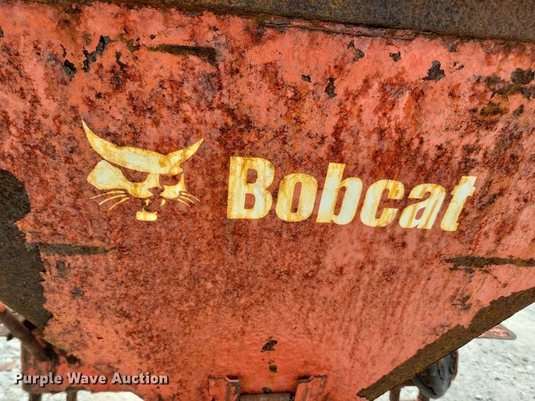 image for item DR4371 2008 Bobcat HS8 skid steer spreader