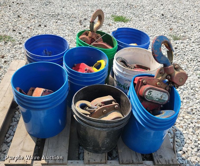 image for item DR4375 (8) Weitz chain hoists