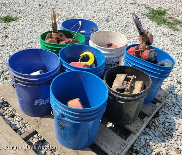 image for item DR4375 (8) Weitz chain hoists