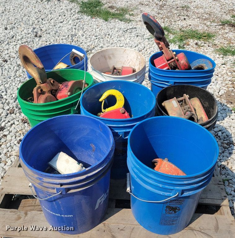 image for item DR4375 (8) Weitz chain hoists