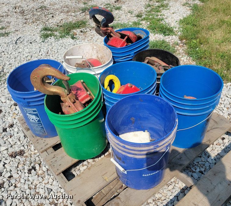 image for item DR4375 (8) Weitz chain hoists