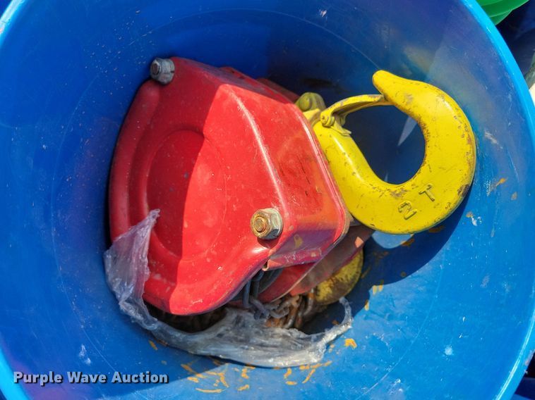 image for item DR4375 (8) Weitz chain hoists