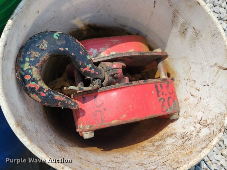 image for item DR4375 (8) Weitz chain hoists