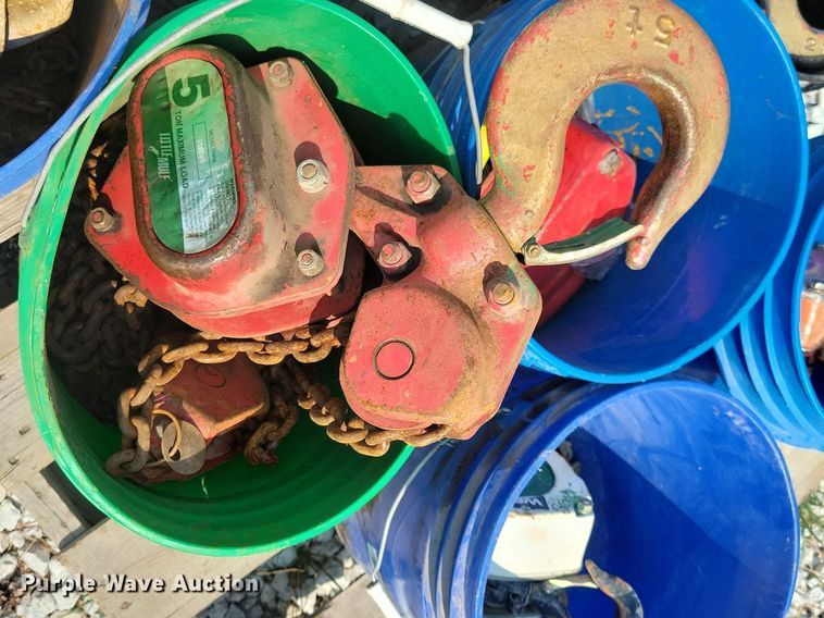 image for item DR4375 (8) Weitz chain hoists