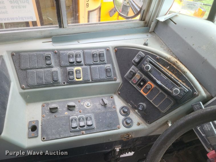 image for item DR4885 2007 Bluebird Vision school bus