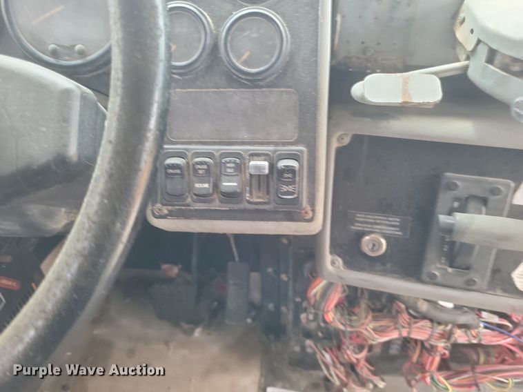 image for item DR4885 2007 Bluebird Vision school bus