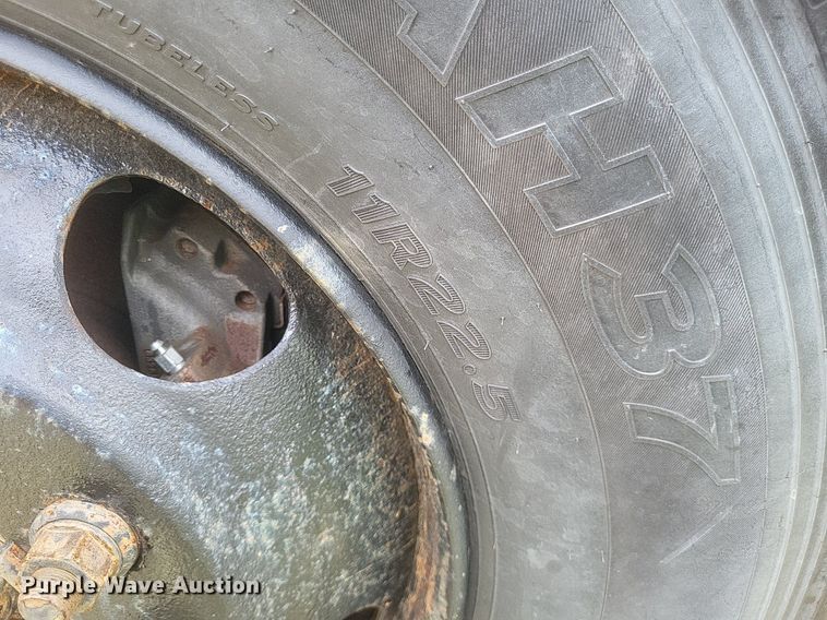 image for item DR4885 2007 Bluebird Vision school bus