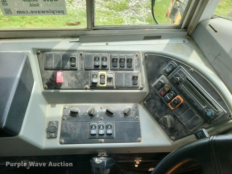 image for item DR4886 2006 Bluebird school bus