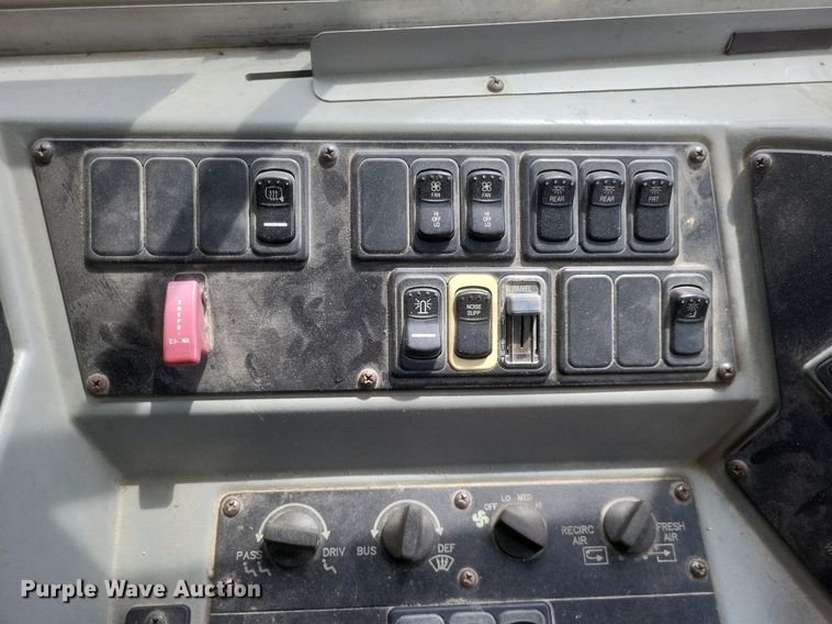 image for item DR4886 2006 Bluebird school bus