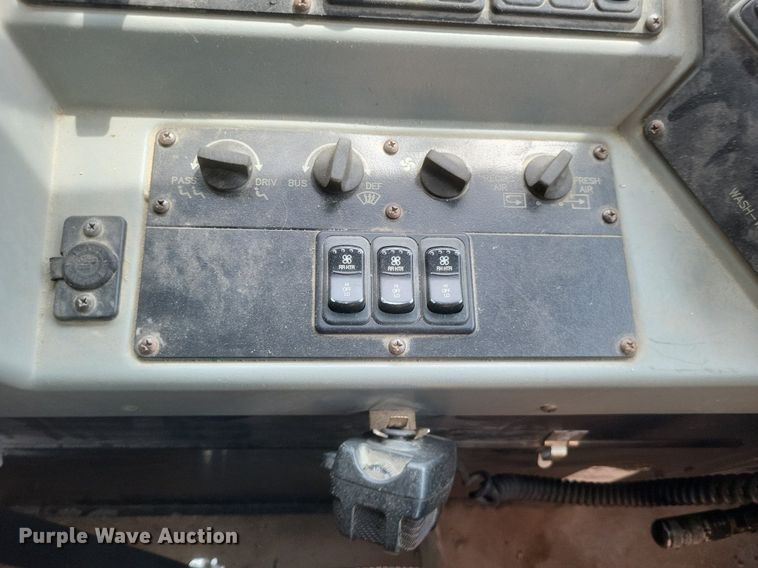 image for item DR4886 2006 Bluebird school bus