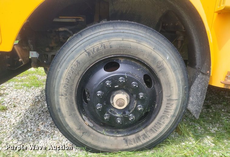 image for item DR4886 2006 Bluebird school bus