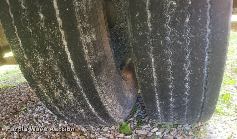 image for item DR4886 2006 Bluebird school bus