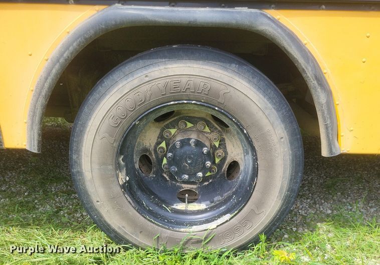 image for item DR4886 2006 Bluebird school bus