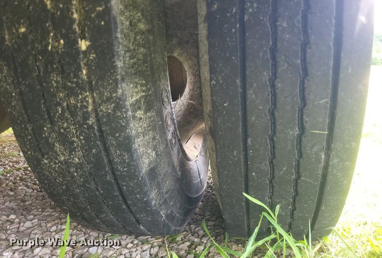 image for item DR4886 2006 Bluebird school bus