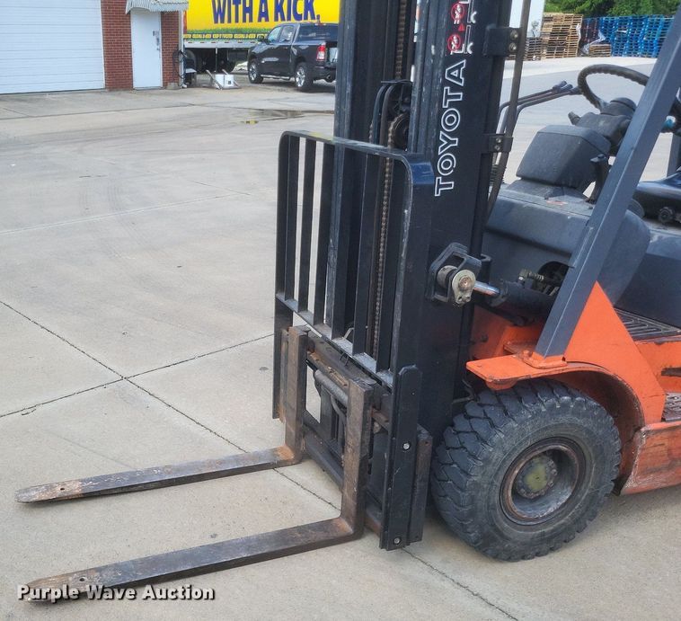 image for item DR4891 Toyota  7FGU15 forklift