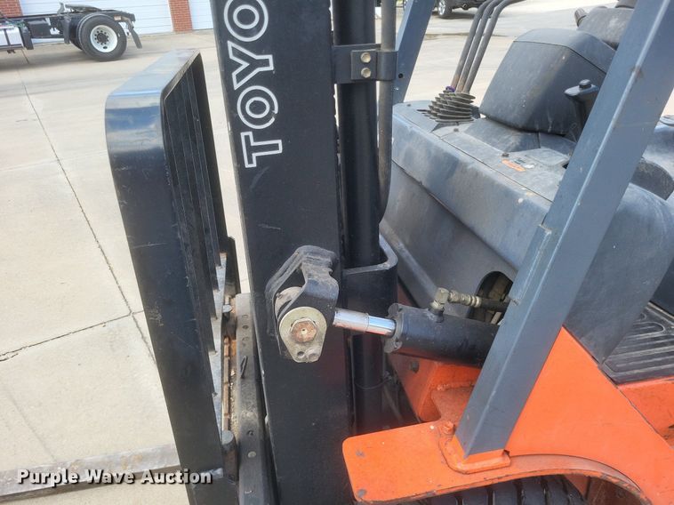 image for item DR4891 Toyota  7FGU15 forklift