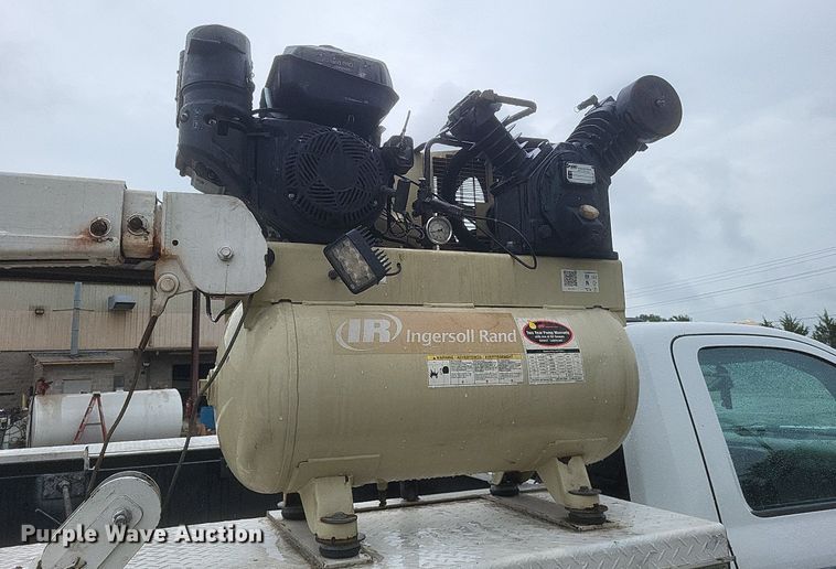 image for item DR4897 2011 Dodge  Ram 4500HD utility bed pickup truck