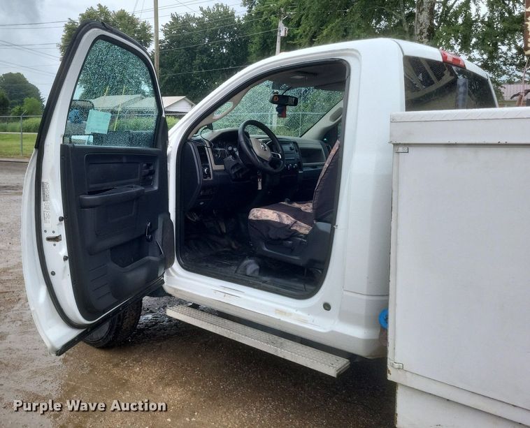 image for item DR4897 2011 Dodge  Ram 4500HD utility bed pickup truck