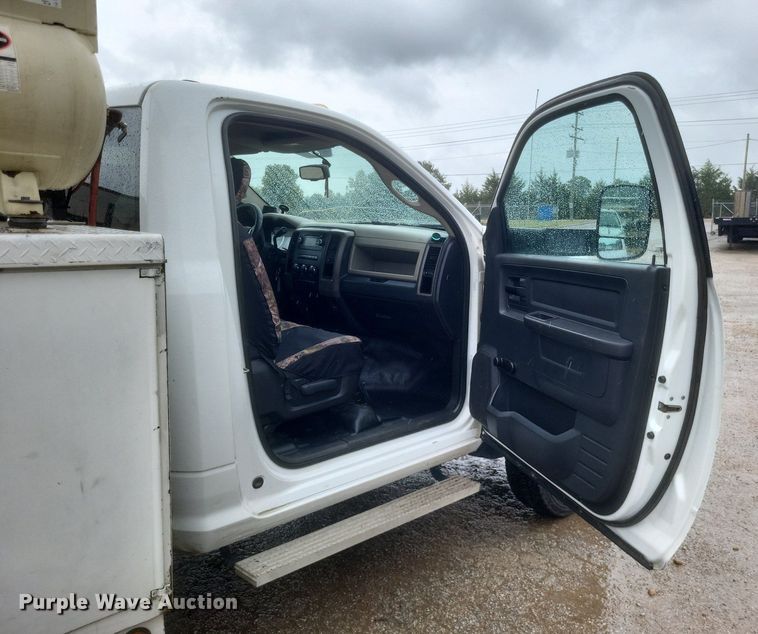 image for item DR4897 2011 Dodge  Ram 4500HD utility bed pickup truck