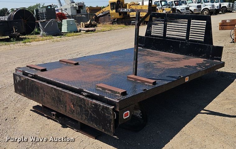 image for item DR8740 Knapheide  flatbed 