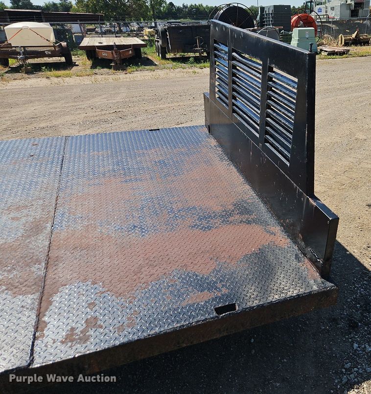 image for item DR8740 Knapheide  flatbed 