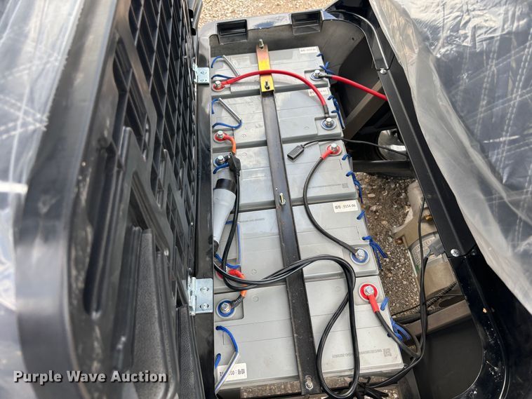 image for item DS2498 2024 VIP EV EV60V-6 golf cart