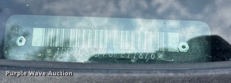 image for item DS4165 2003 Chevrolet  Silverado 3500 Crew Cab flatbed pickup truck