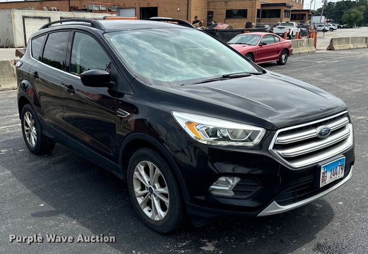 image for item DV5810 2017 Ford  Escape SE SUV