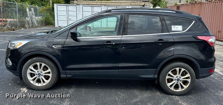 image for item DV5810 2017 Ford  Escape SE SUV