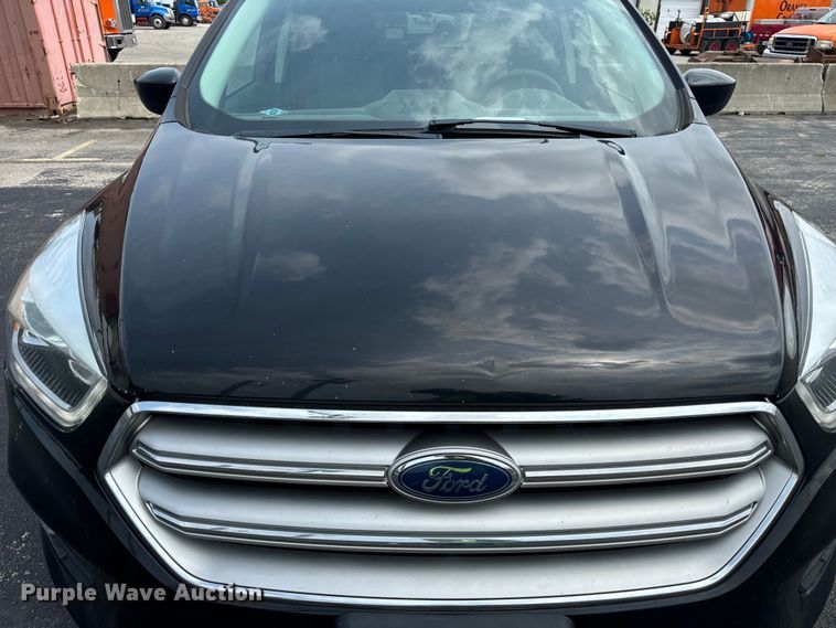 image for item DV5810 2017 Ford  Escape SE SUV