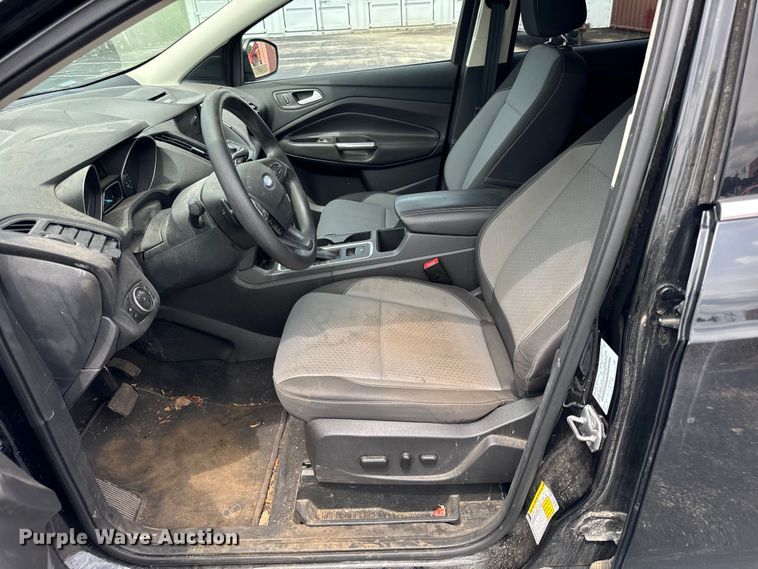 image for item DV5810 2017 Ford  Escape SE SUV