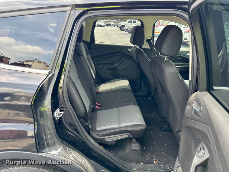 image for item DV5810 2017 Ford  Escape SE SUV