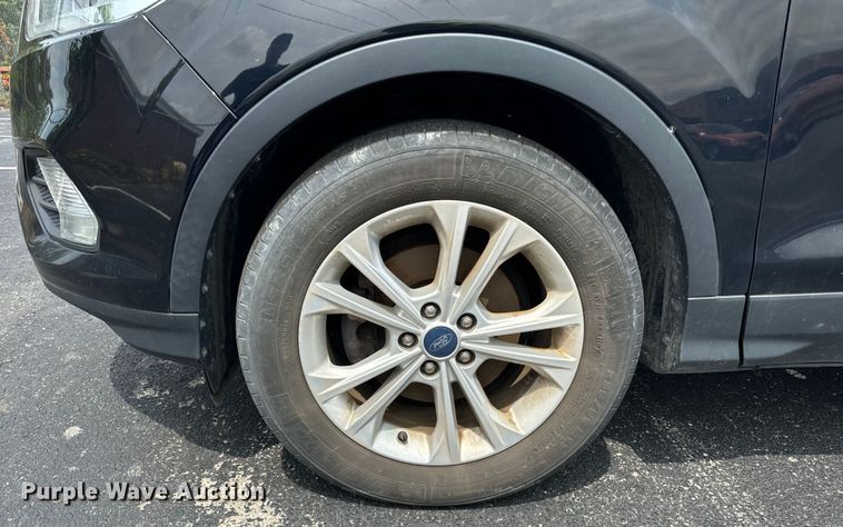 image for item DV5810 2017 Ford  Escape SE SUV