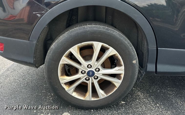 image for item DV5810 2017 Ford  Escape SE SUV