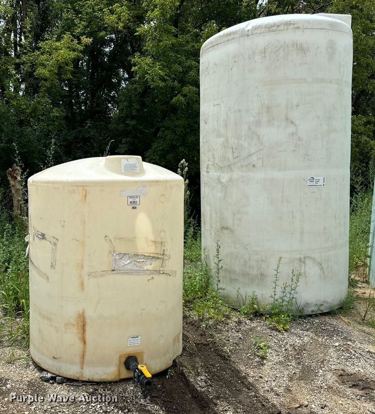 image for item DV5846 (2) poly tanks 