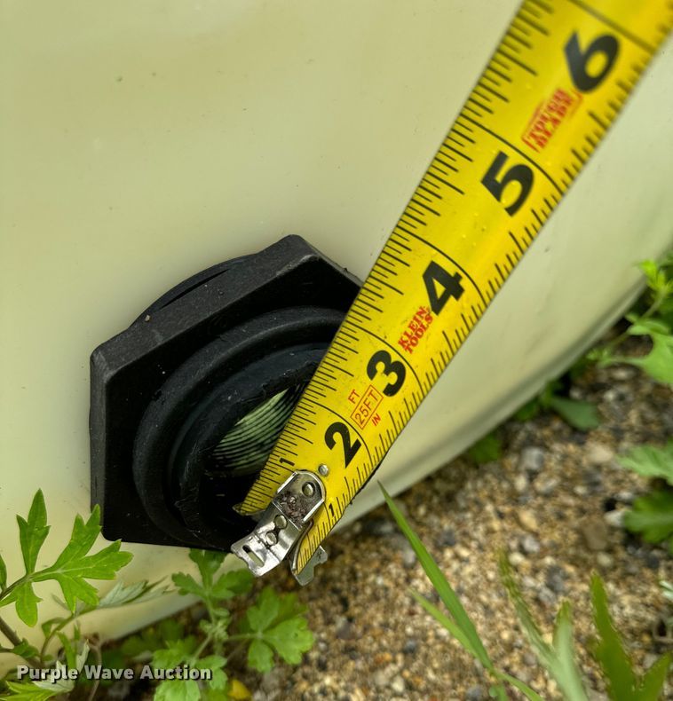 image for item DV5846 (2) poly tanks 