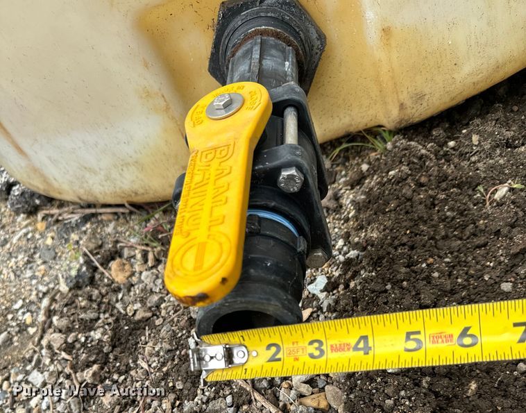 image for item DV5846 (2) poly tanks 