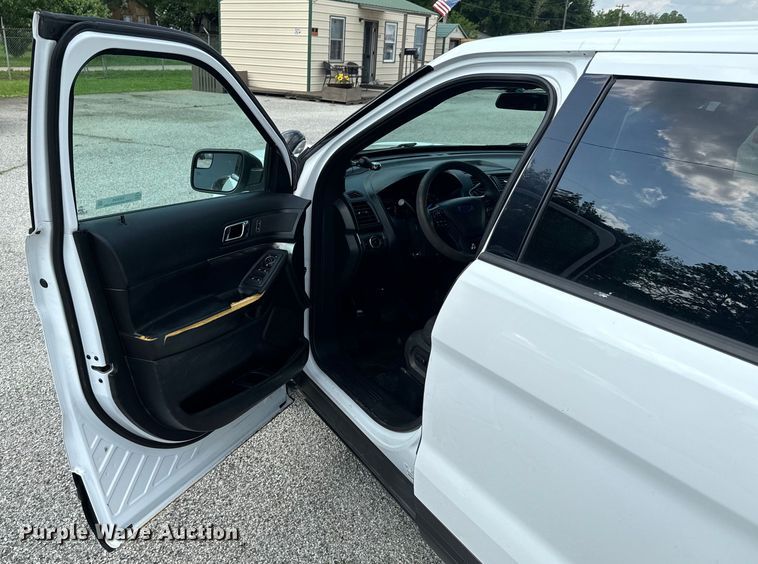 image for item DX0586 2017 Ford Police Interceptor SUV