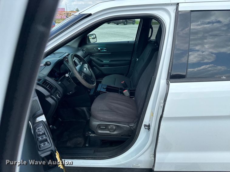 image for item DX0586 2017 Ford Police Interceptor SUV