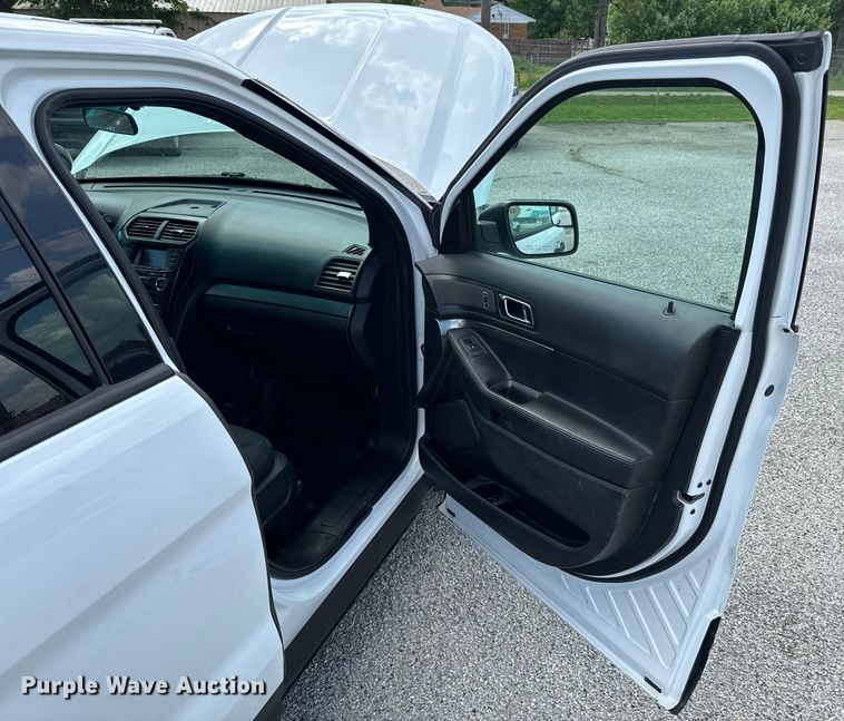 image for item DX0586 2017 Ford Police Interceptor SUV