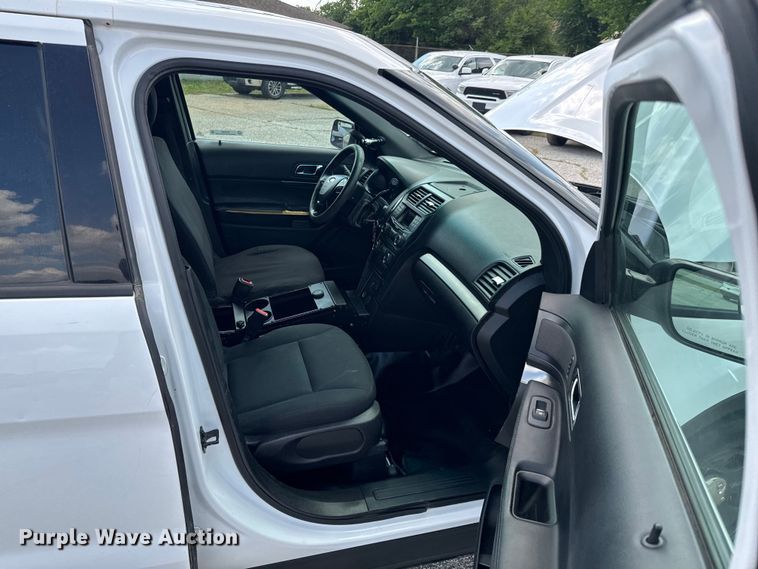 image for item DX0586 2017 Ford Police Interceptor SUV