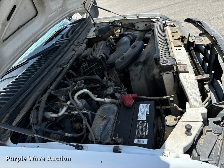 image for item DX0962 2007 Ford F350 Super Duty XL flatbed pickup truck