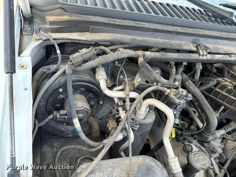 image for item DX0962 2007 Ford F350 Super Duty XL flatbed pickup truck